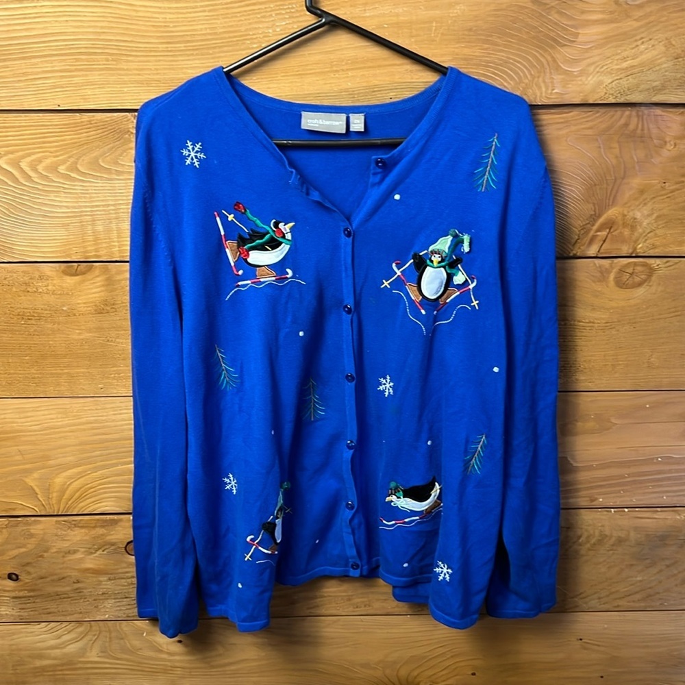 Croft and Barrow Sweater Womens Blue button long sleeve Christmas Penguins